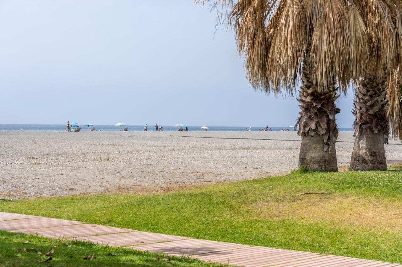 Lujo Frente Al Mar. Luxury On The Beachfront. โมตริล ภายนอก รูปภาพ